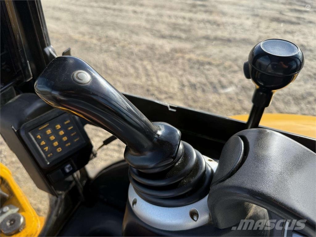 JCB 8025 ZTS , 3 ton Nauji viksrai Excavadoras sobre orugas