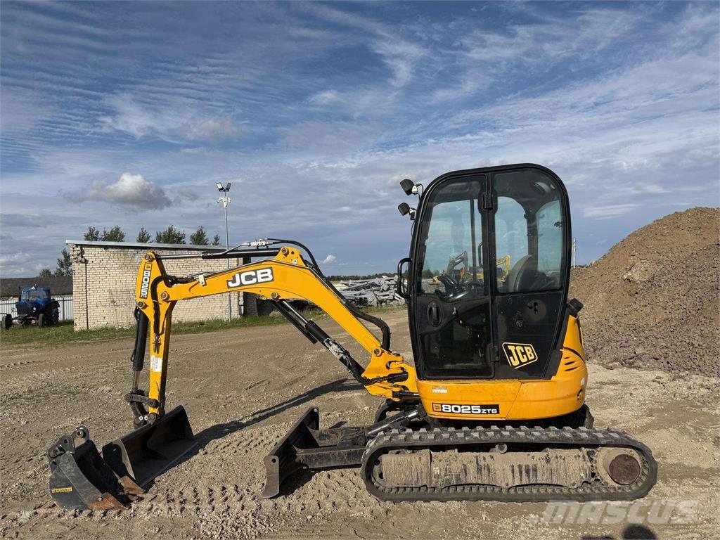 JCB 8025 ZTS , 3 ton Nauji viksrai Excavadoras sobre orugas