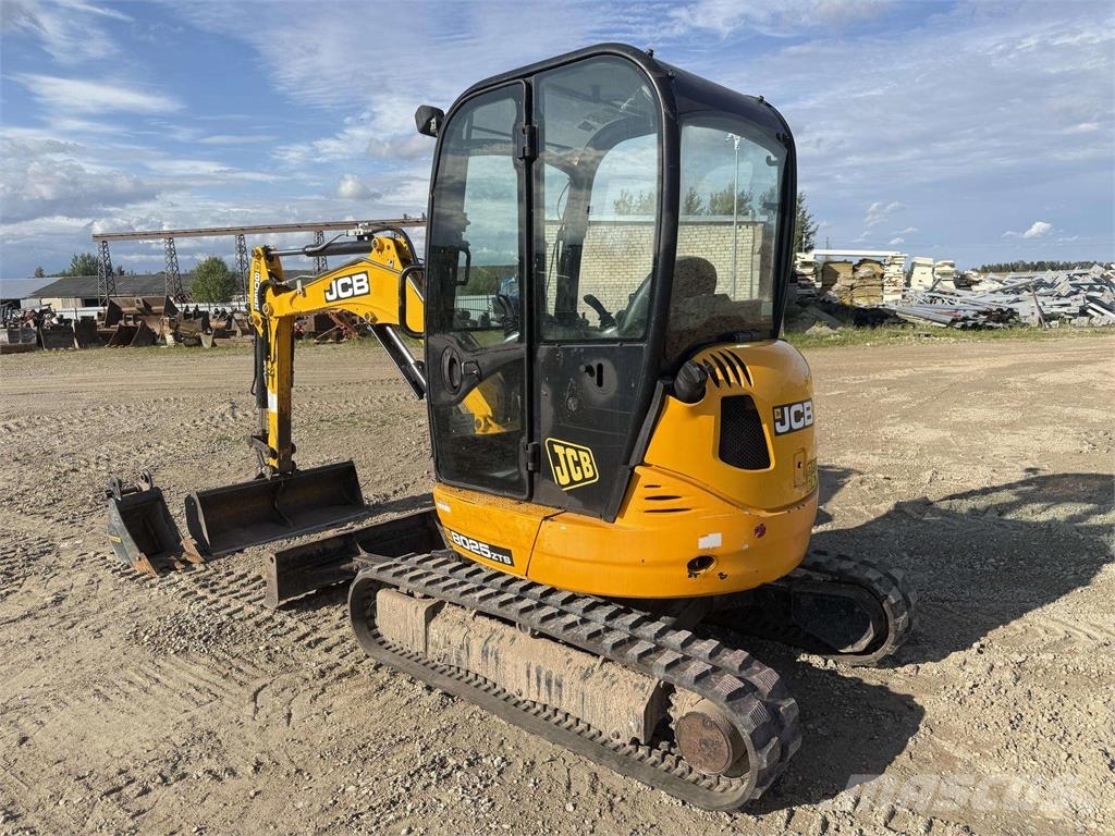 JCB 8025 ZTS , 3 ton Nauji viksrai Excavadoras sobre orugas