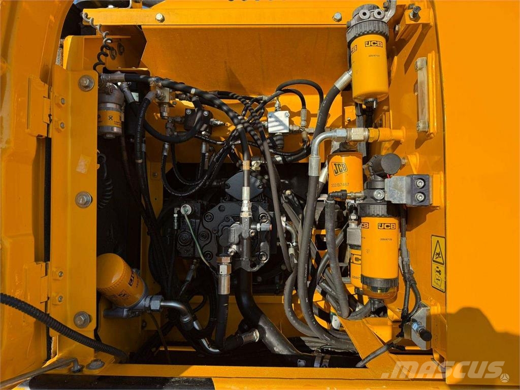 JCB JS 175 W Engcon + grapple Wielgraafmachines