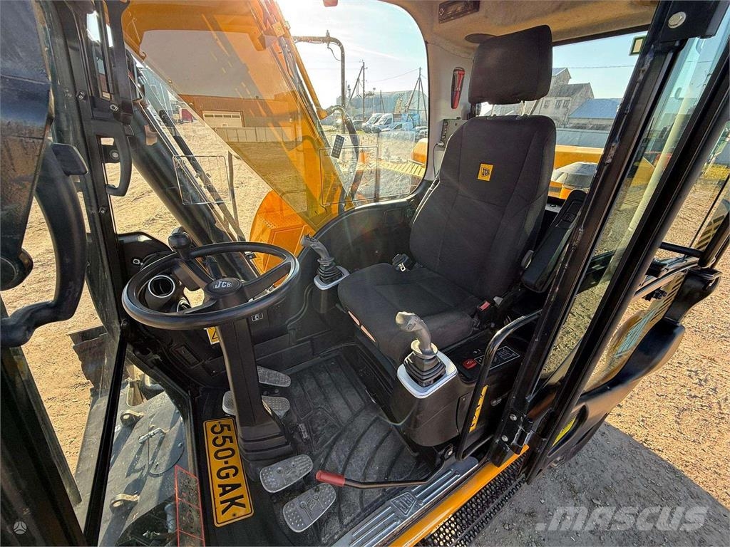 JCB JS 175 W Engcon + grapple Wielgraafmachines