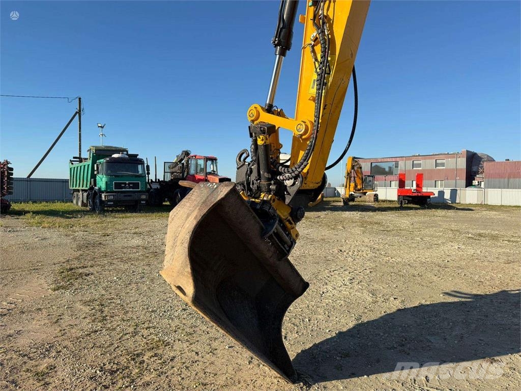 JCB JS 175 W Engcon + grapple Wielgraafmachines