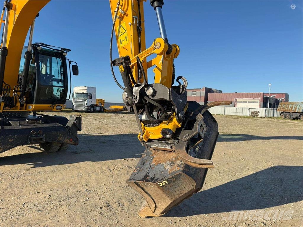 JCB JS 175 W Engcon + grapple Wielgraafmachines