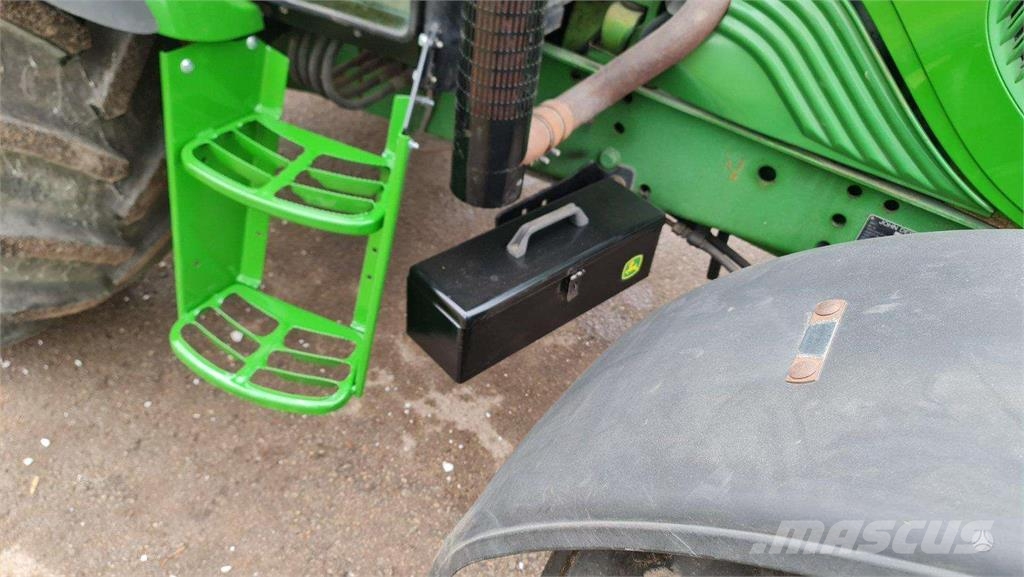 John Deere 5820 Трактора