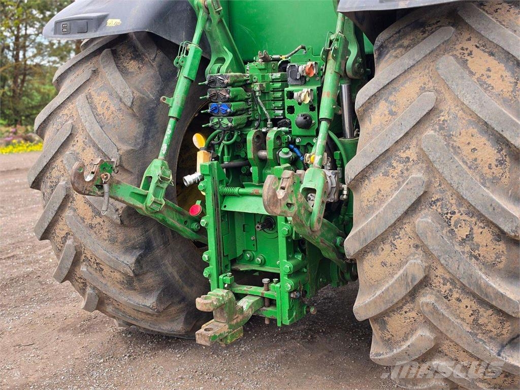 John Deere 7230R Trattori