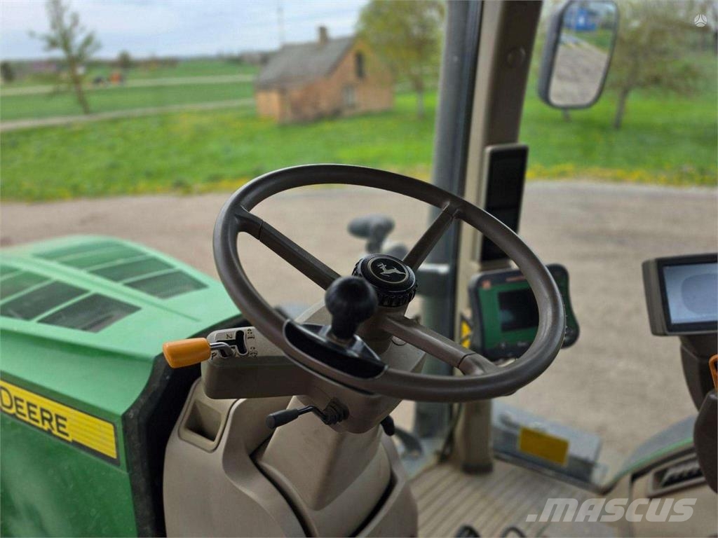 John Deere 7230R Trattori