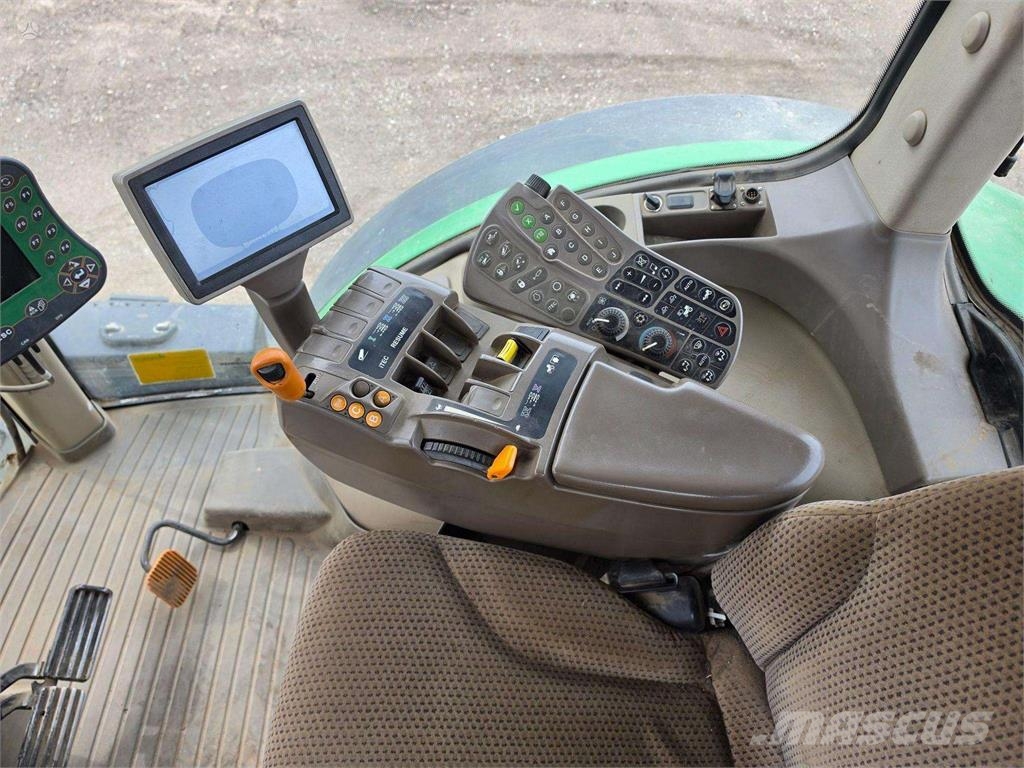 John Deere 7230R Trattori