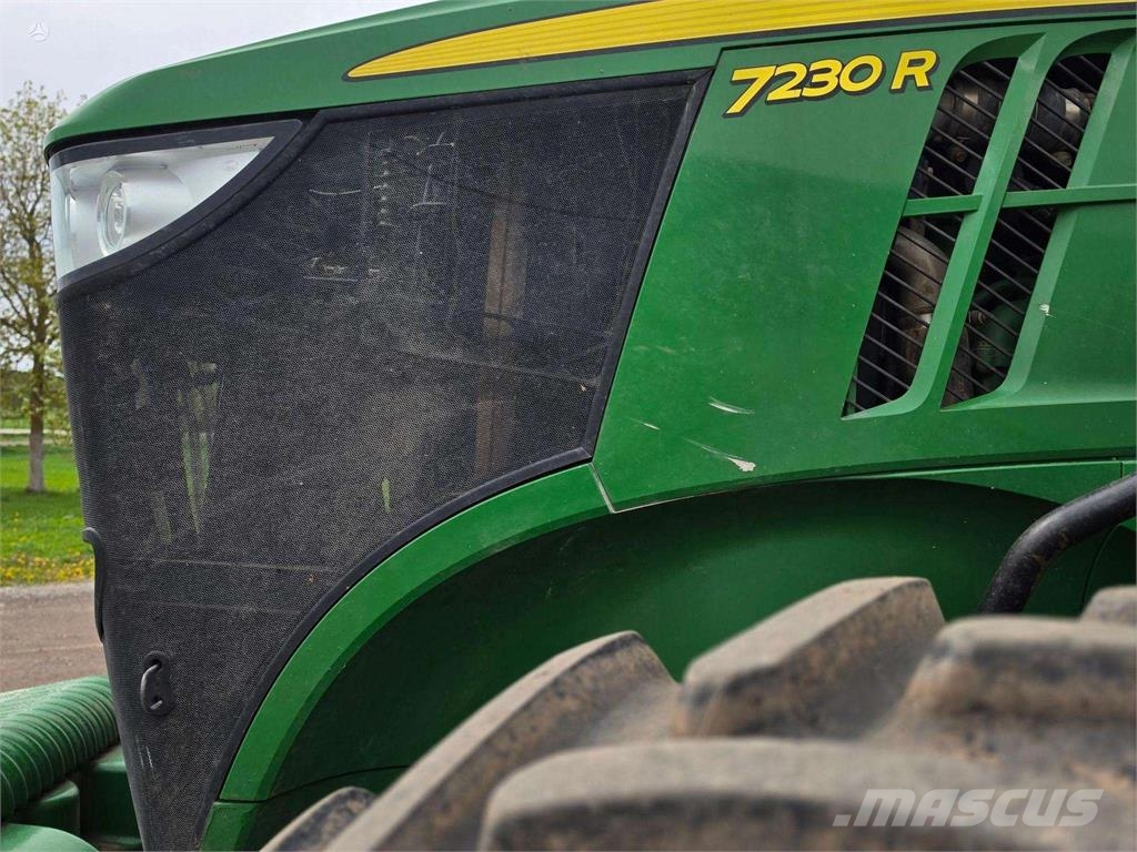 John Deere 7230R Trattori
