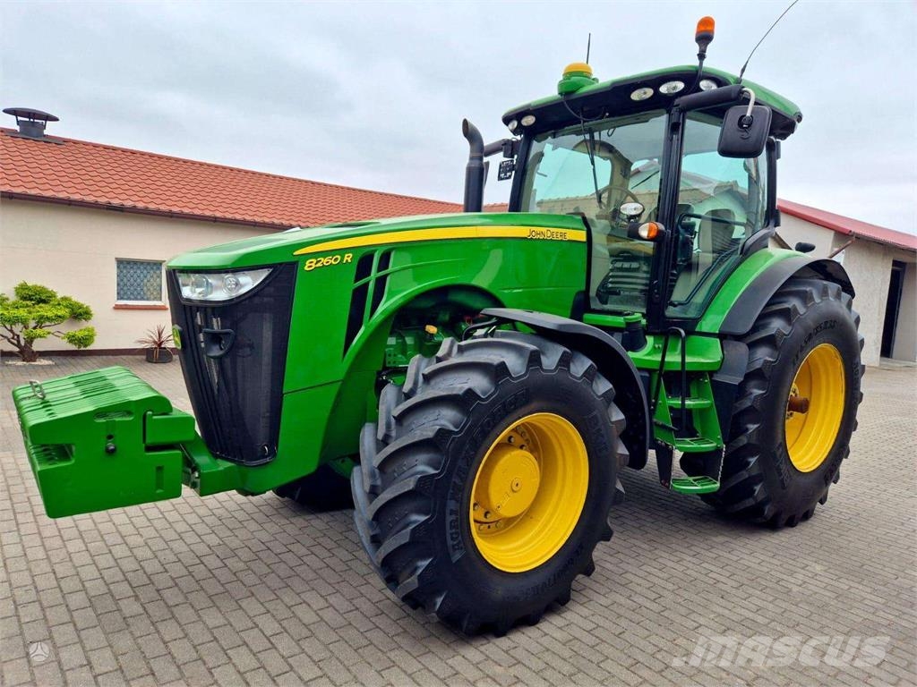 John Deere 8260R Tratores Agrícolas usados