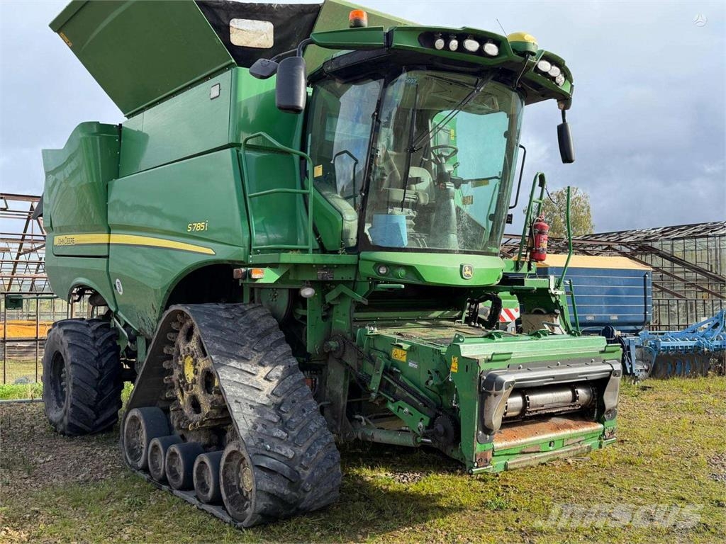 John Deere S785 4WD Ražas novākšanas kombaini
