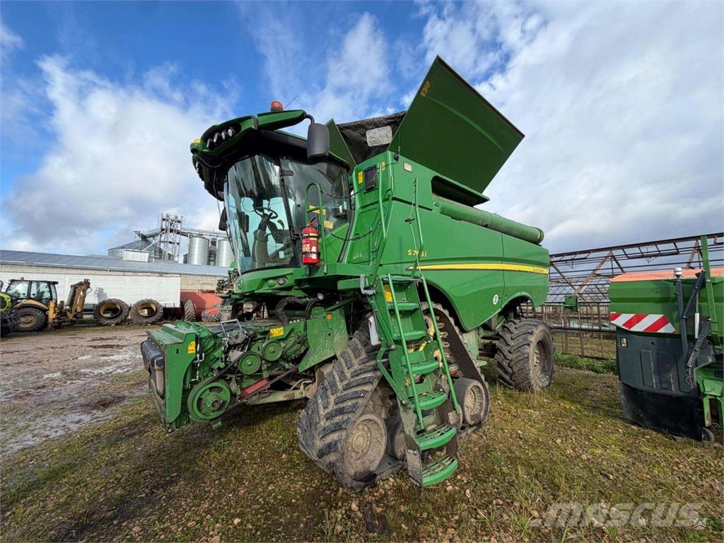 John Deere S785 4WD Ražas novākšanas kombaini