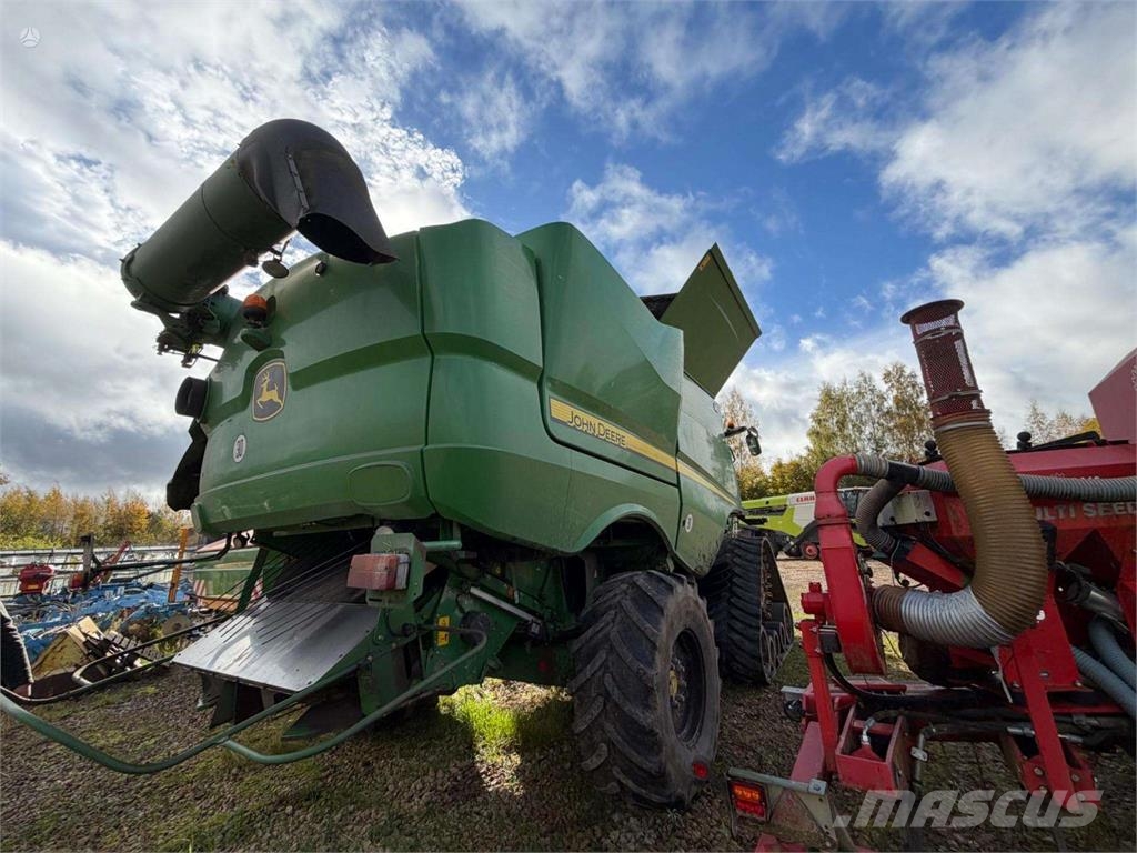 John Deere S785 4WD Ražas novākšanas kombaini