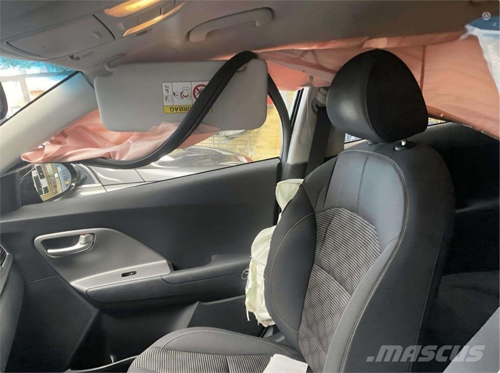 Kia Автомобілі