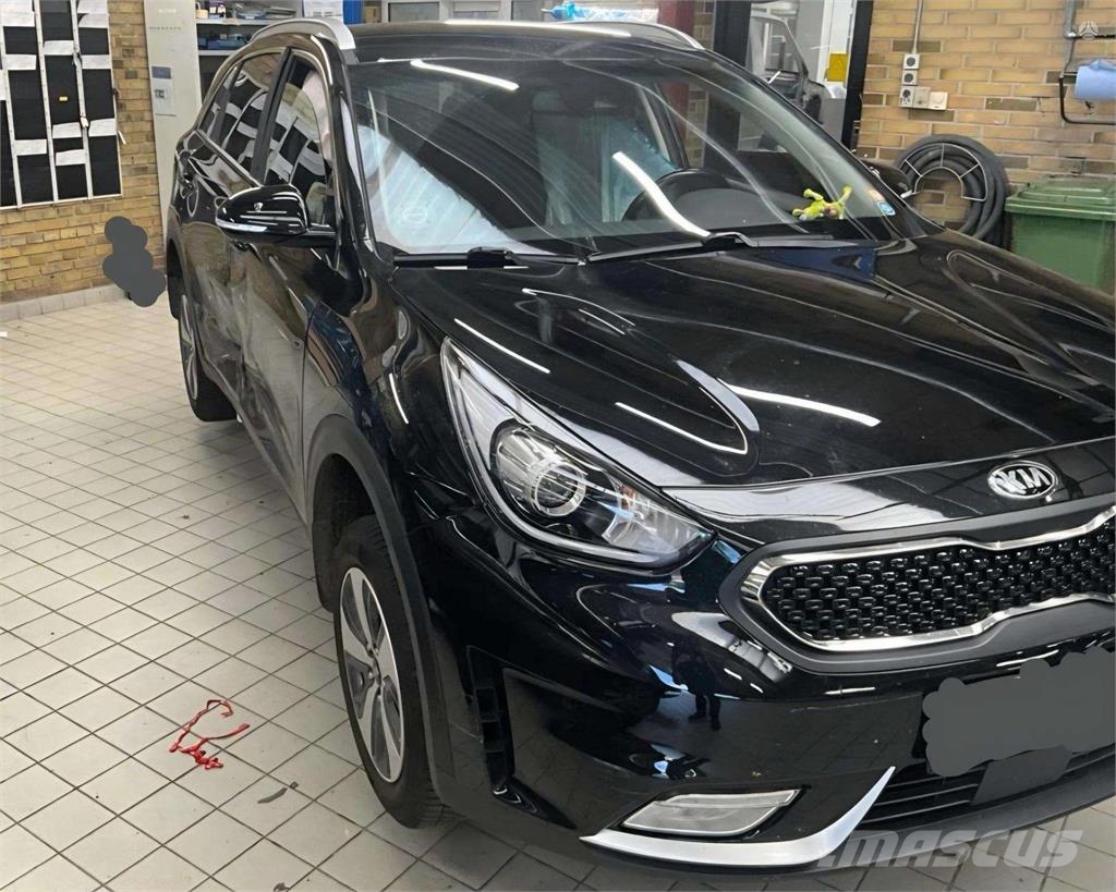 Kia Автомобілі