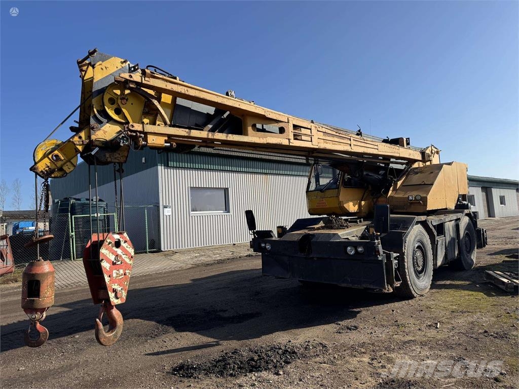 Kobelco RK250 Grúas autopropulsadas