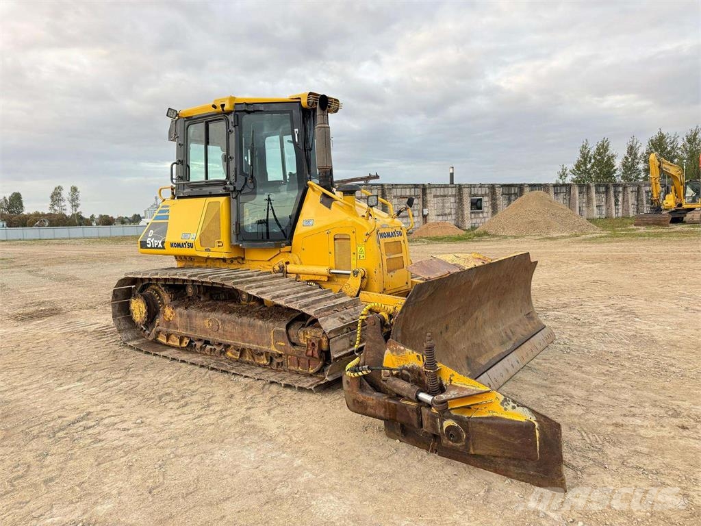 Komatsu D51PX-22 Buldozer sobre oruga