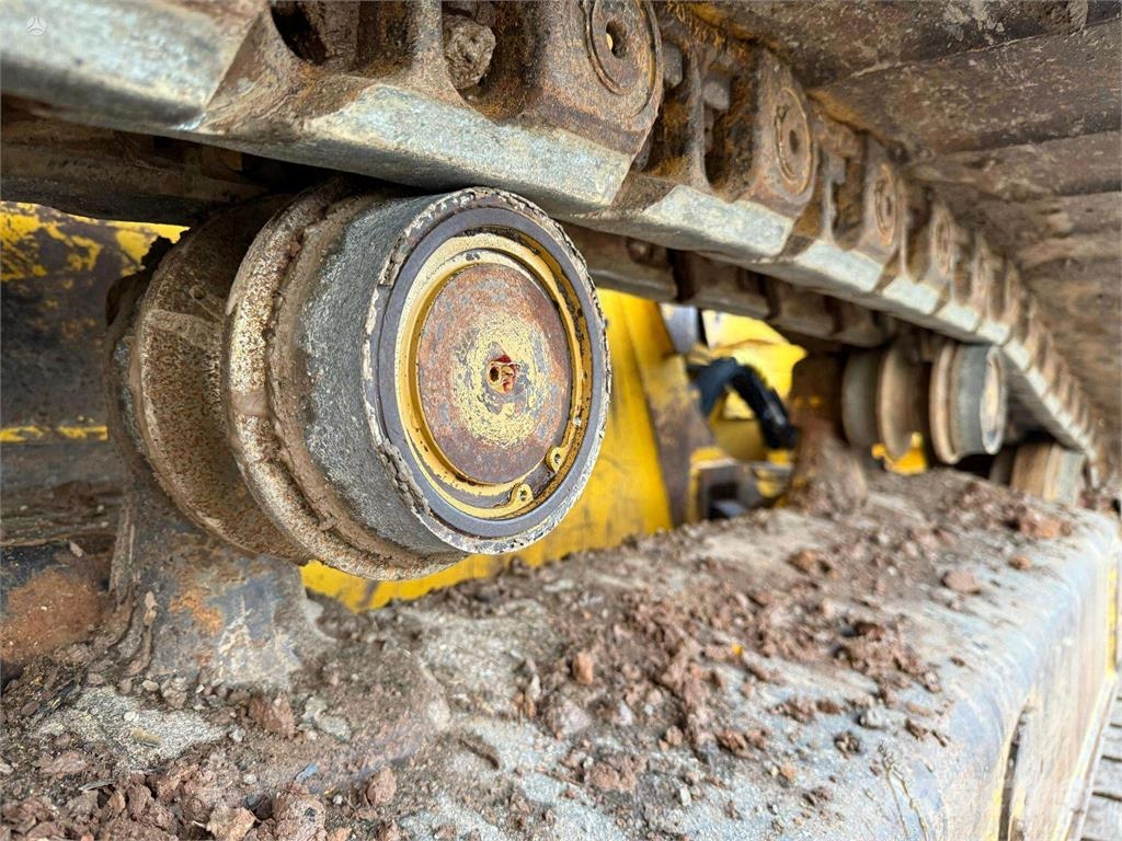 Komatsu D51PX-22 Buldozer sobre oruga
