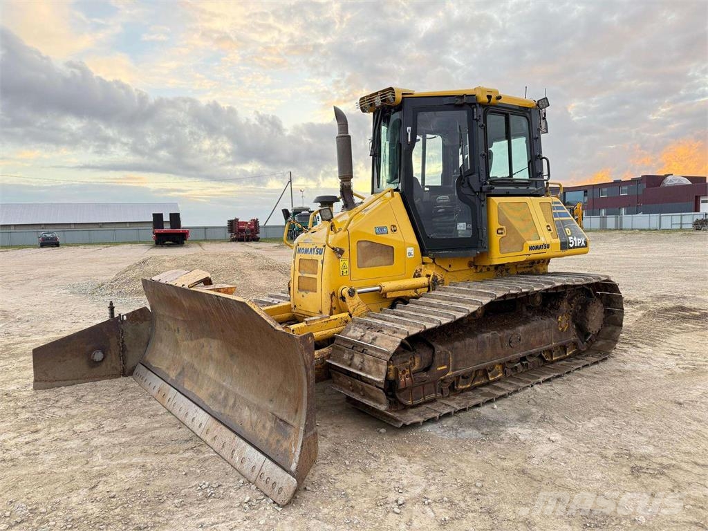 Komatsu D51PX-22 Buldozer sobre oruga