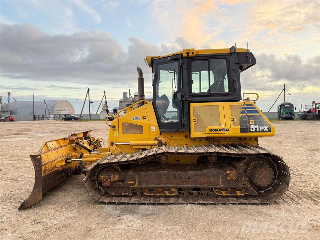 Komatsu D51PX-22 Buldozer sobre oruga