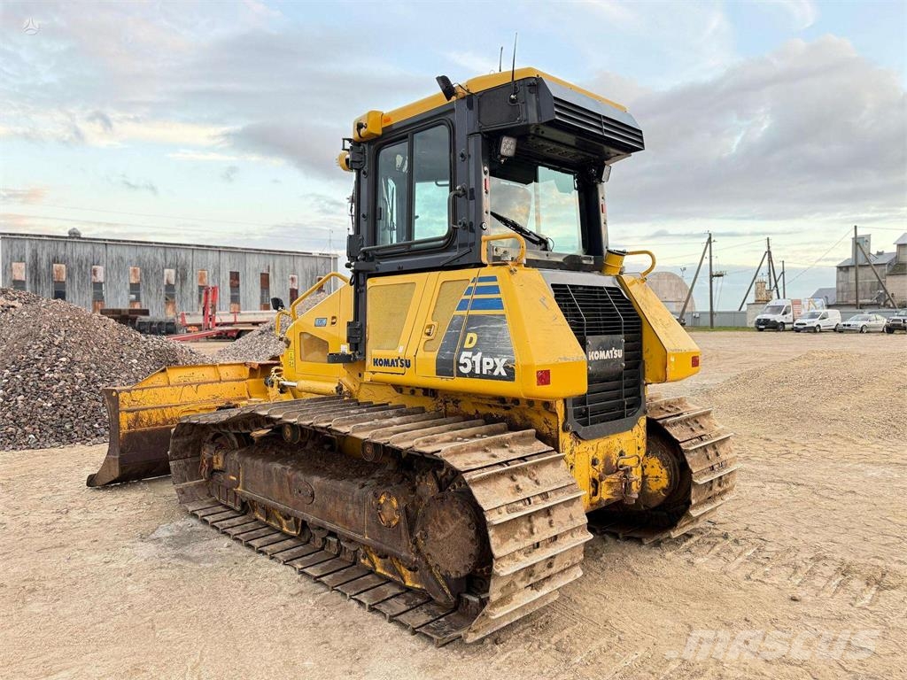 Komatsu D51PX-22 Buldozer sobre oruga
