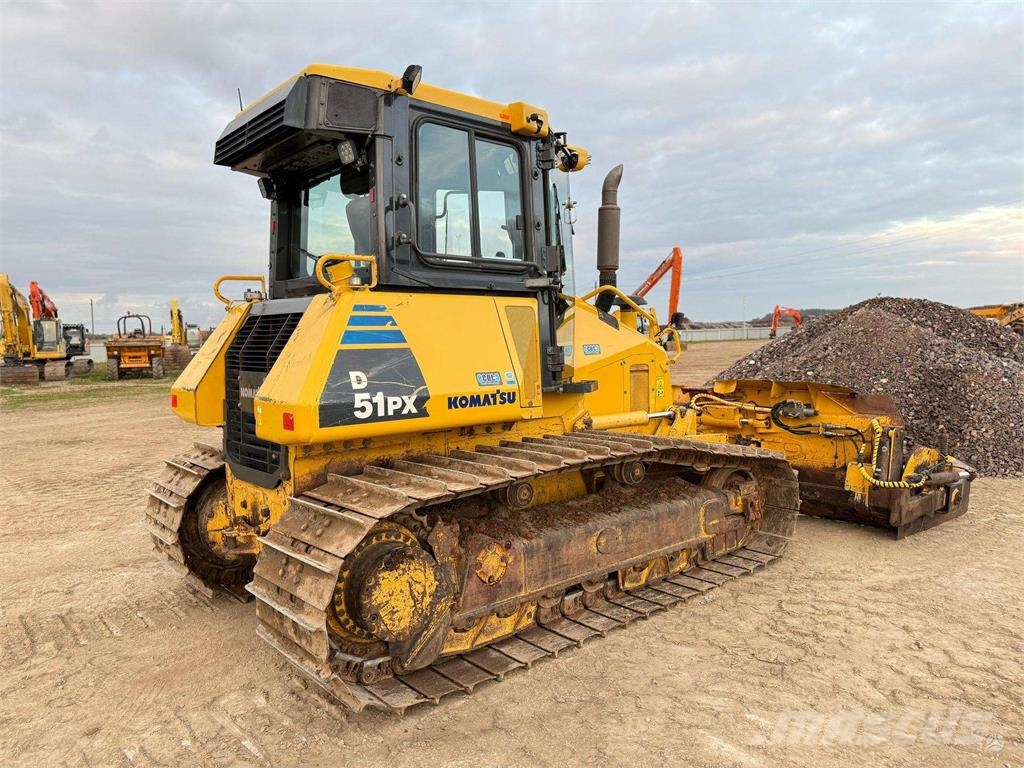 Komatsu D51PX-22 Buldozer sobre oruga