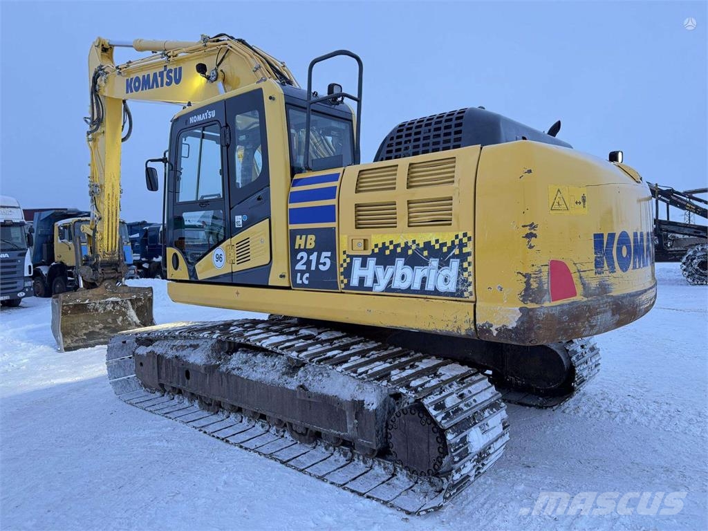 Komatsu HB 215 LC-2 حفارات زحافة