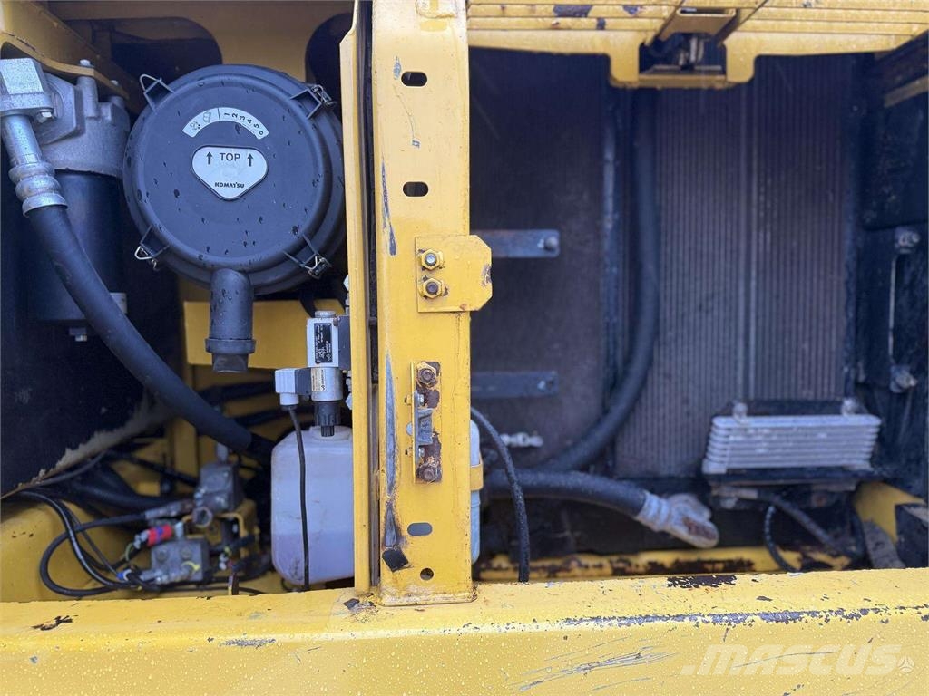 Komatsu PC 210 LC-8 , 2D Bageri guseničari