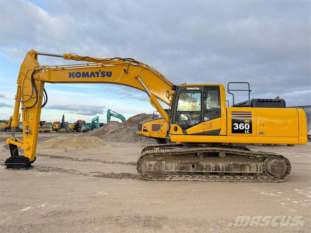 Komatsu PC 360 LC-10 حفارات زحافة