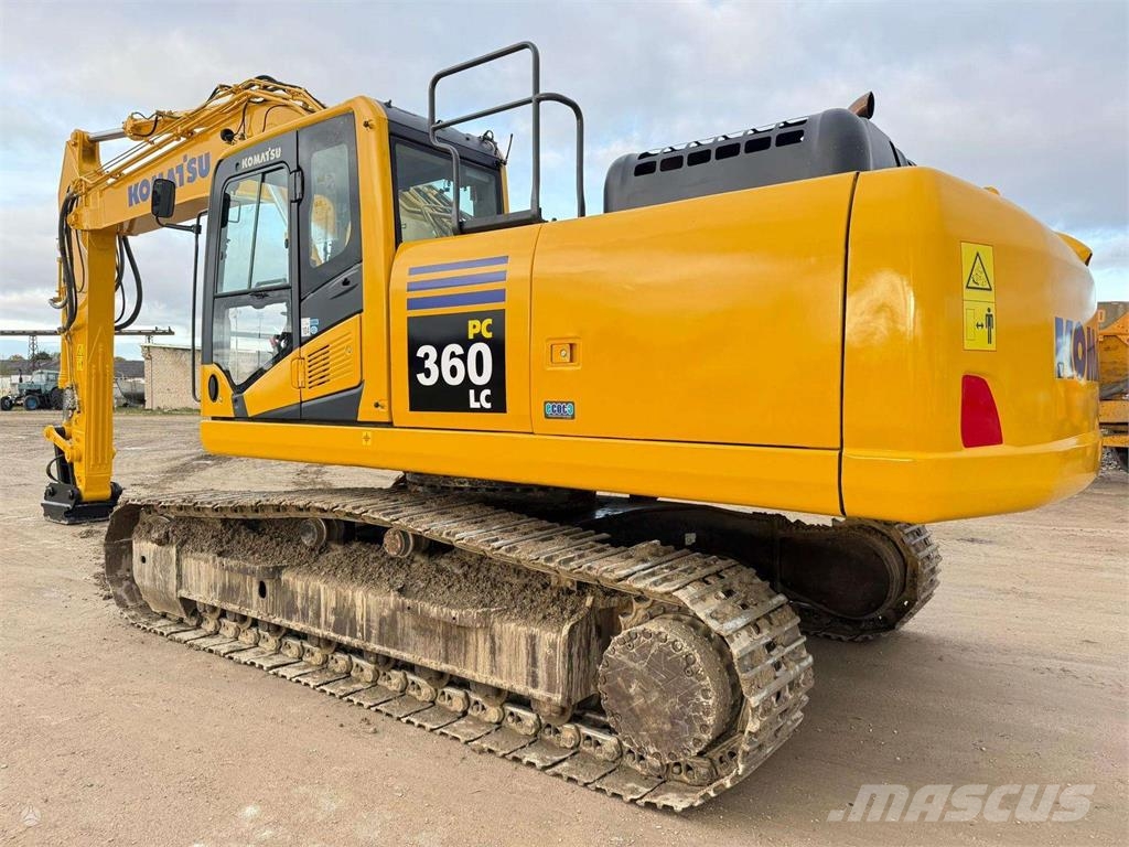 Komatsu PC 360 LC-10 حفارات زحافة