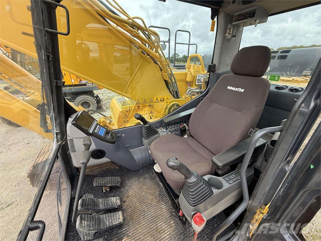 Komatsu PC 360 LC-10 حفارات زحافة