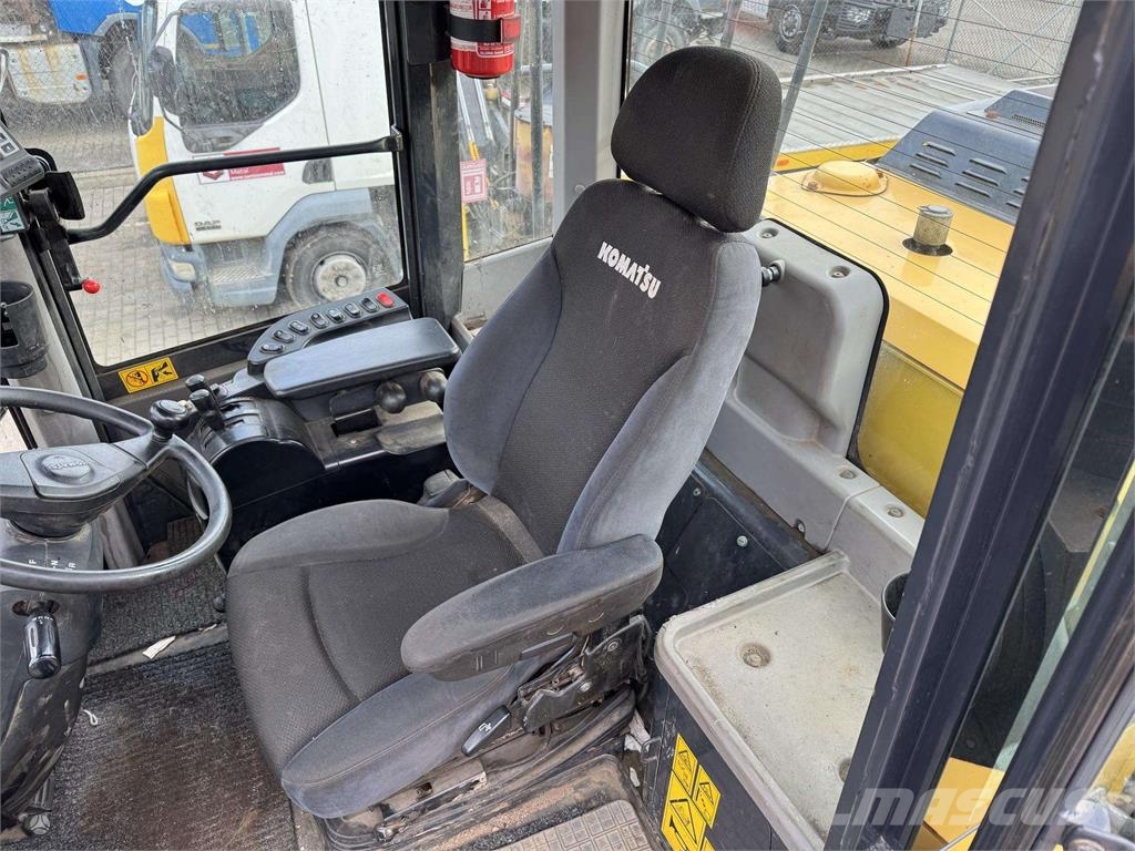 Komatsu WA470-8 Bucket 4,7 m3 Фронтальні навантажувачі