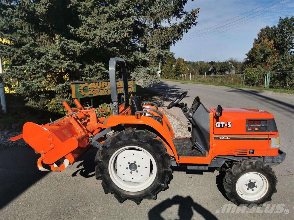 Kubota GT3 Traktori