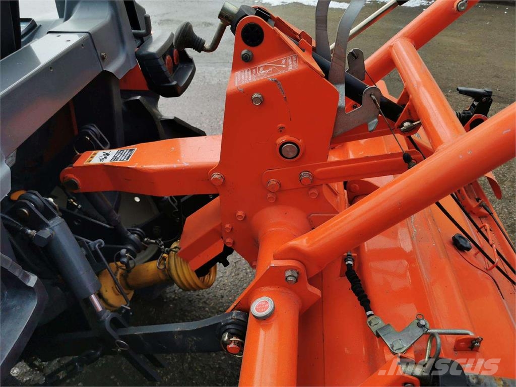 Kubota kb 205 Traktori