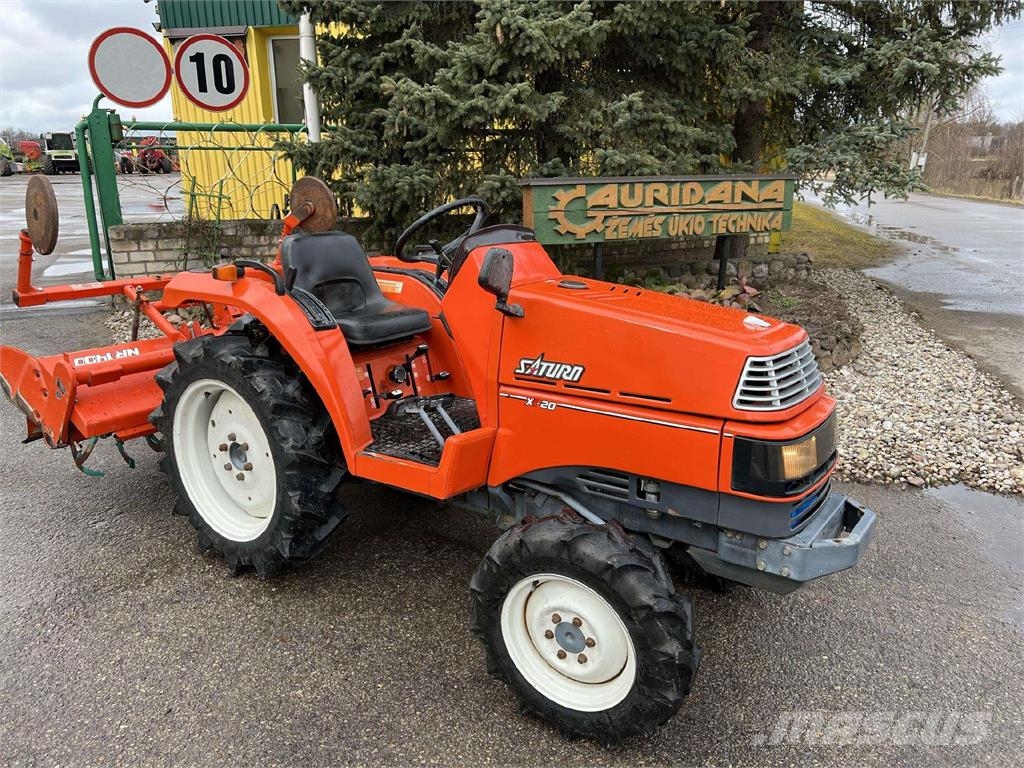 Kubota Saturn X-20 الجرارات
