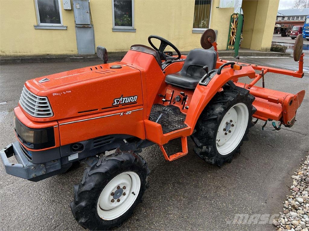 Kubota Saturn X-20 الجرارات