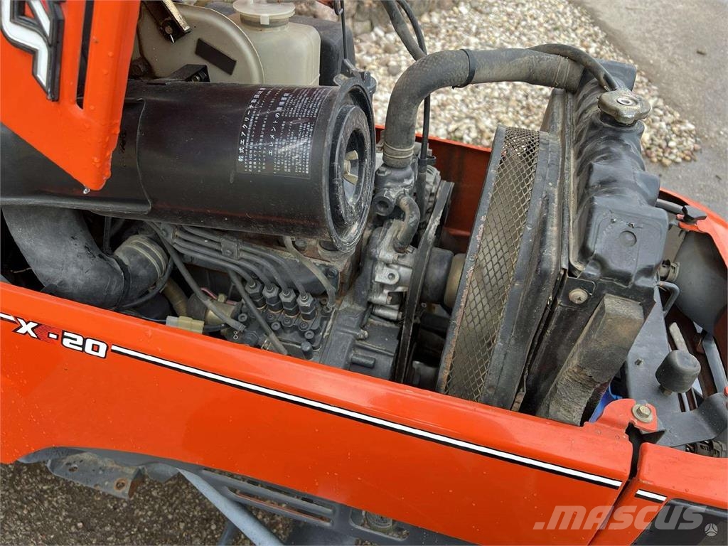 Kubota Saturn X-20 الجرارات
