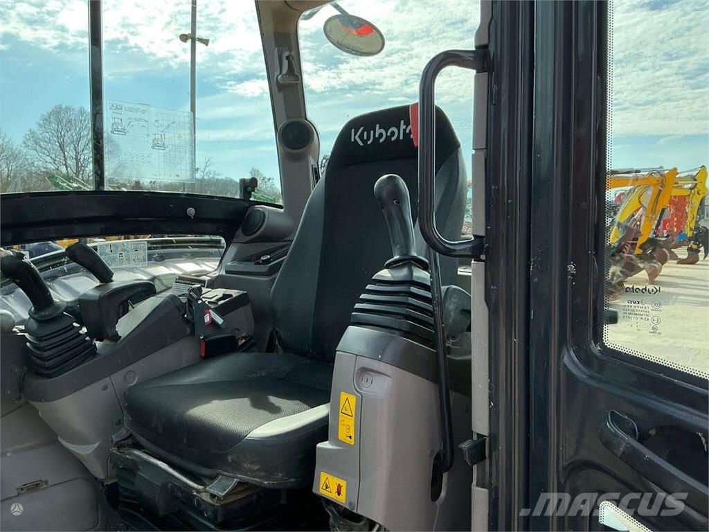 Kubota U56-5 Escavadeiras de esteiras