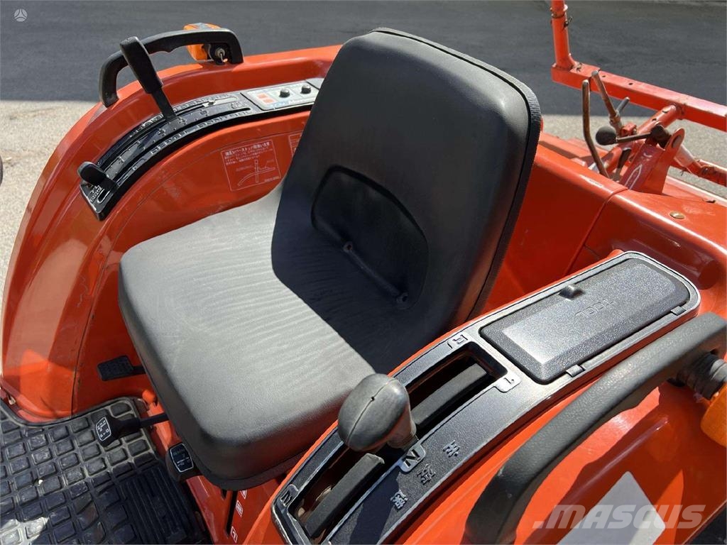 Kubota X-20 Saturn Tractors