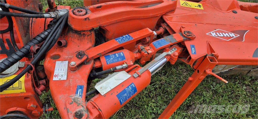 Kuhn VARI-MASTER 153 5 Korpusų Obični plugovi