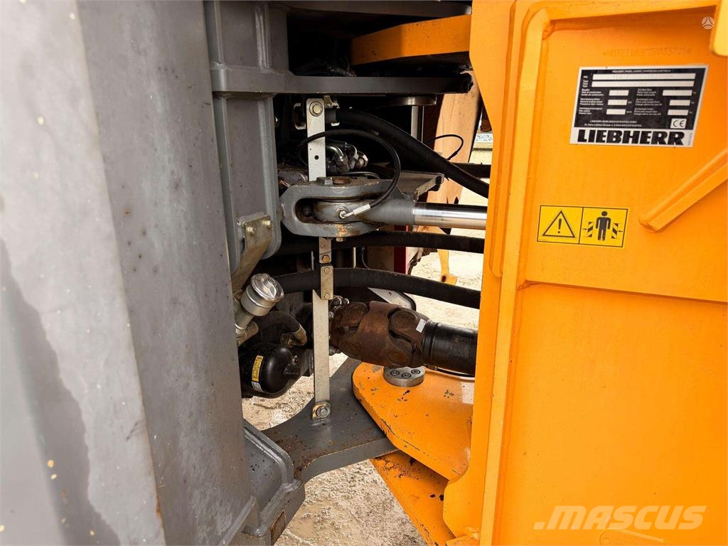 Liebherr L 566 , 5m3 quick coupler Kolesni nakladalci