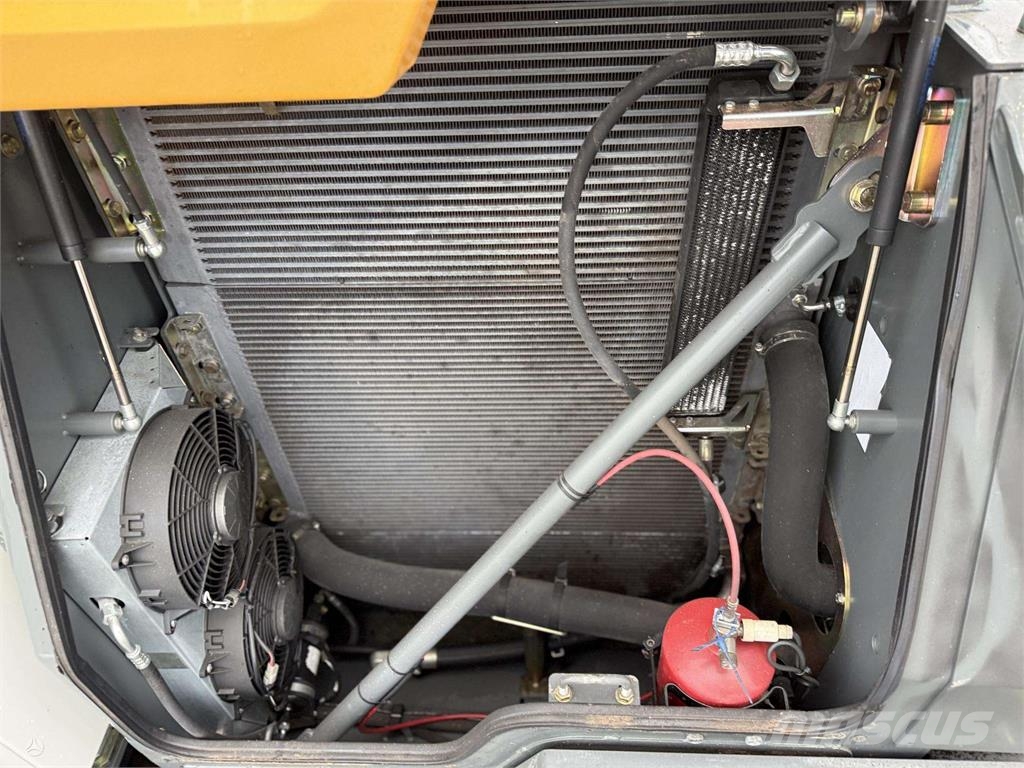 Liebherr L 566 , NR 2 quick coupler Radlader