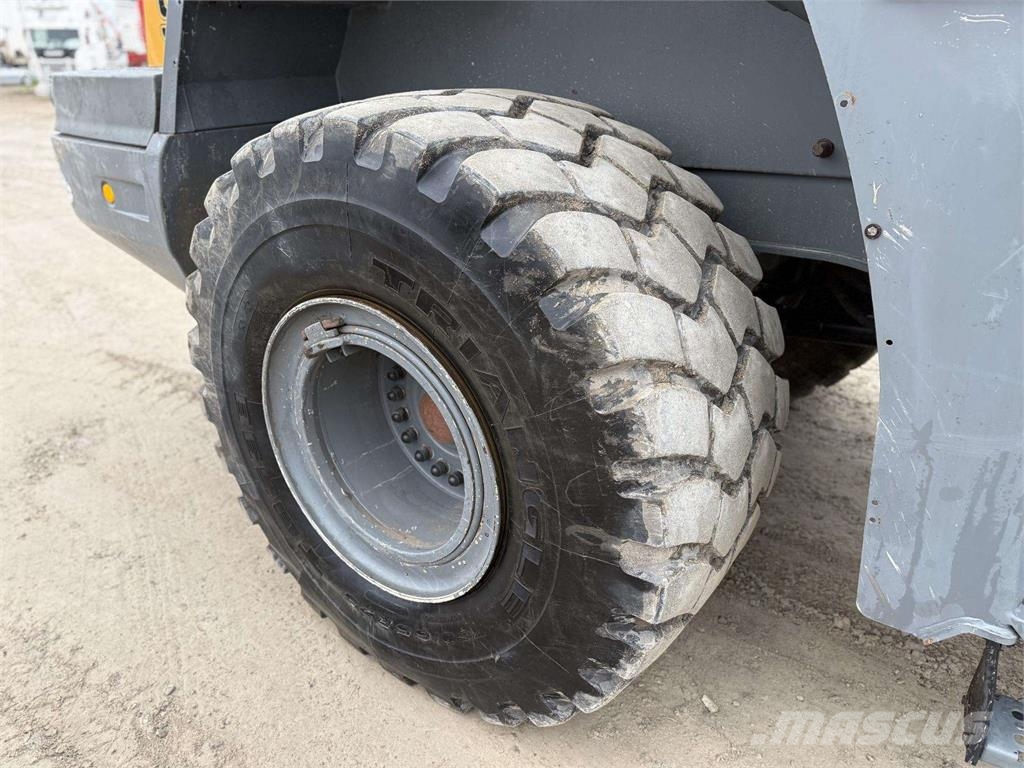 Liebherr L 566 , NR 2 quick coupler Radlader