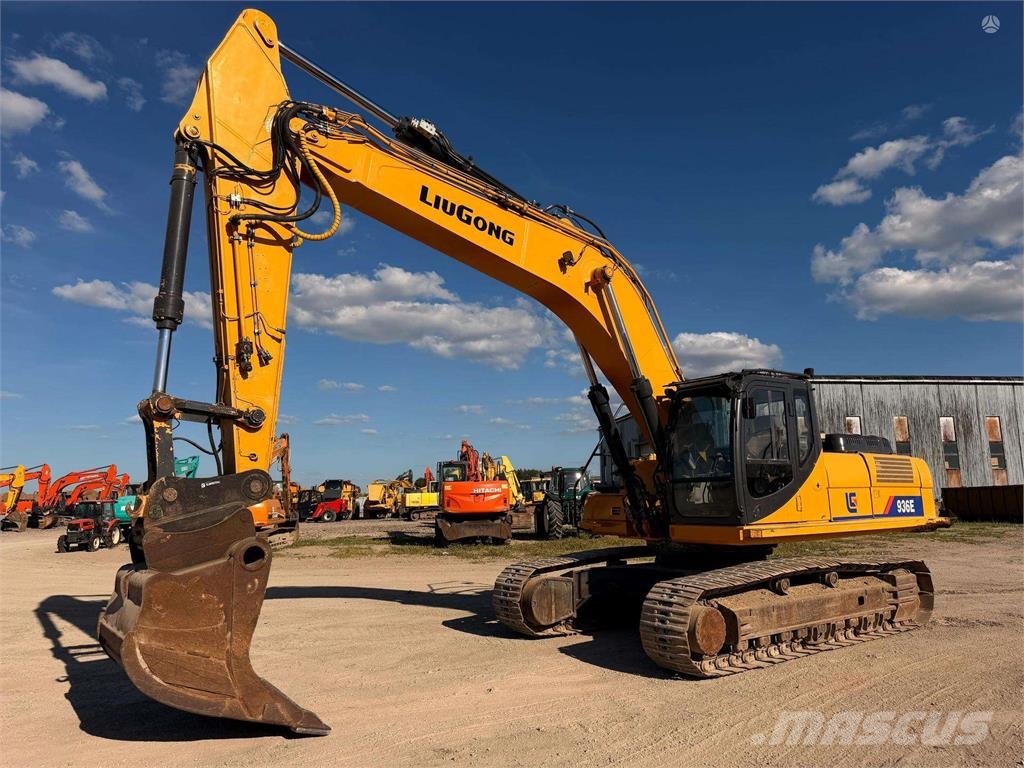 LiuGong CLG 936 E ( komatsu ) Pásová rýpadla