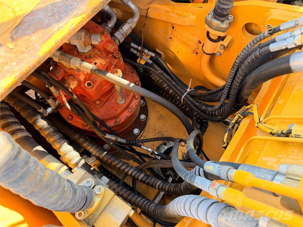 LiuGong CLG 936 E ( komatsu ) Pásová rýpadla