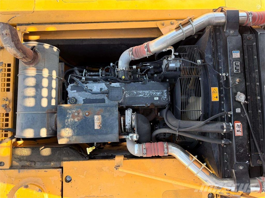 LiuGong CLG 936 E ( komatsu ) Pásová rýpadla
