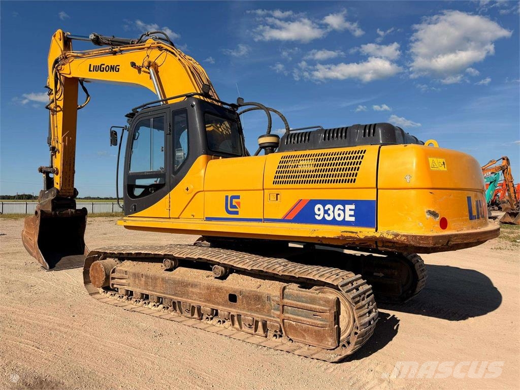 LiuGong CLG 936 E ( komatsu ) Pásová rýpadla