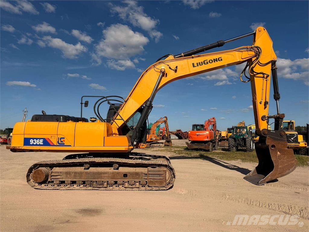 LiuGong CLG 936 E ( komatsu ) Pásová rýpadla