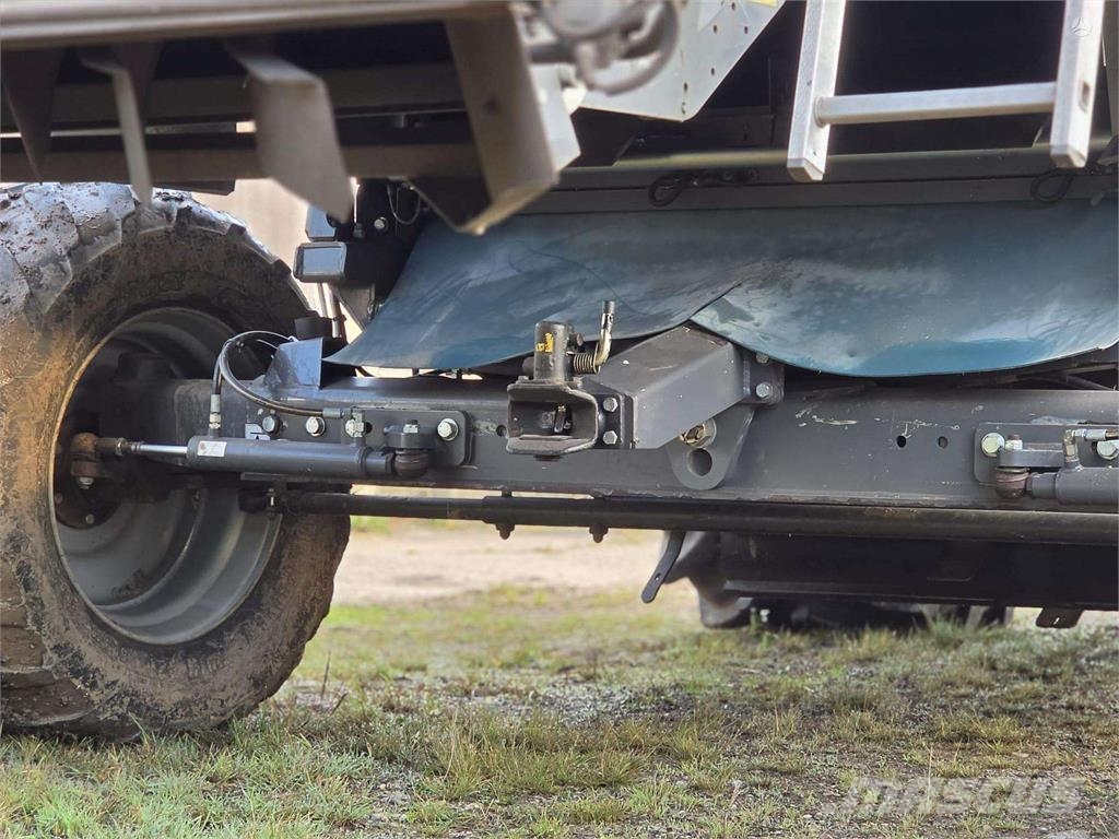 Massey Ferguson 7382 Centora Derliaus nuėmimo kombainai