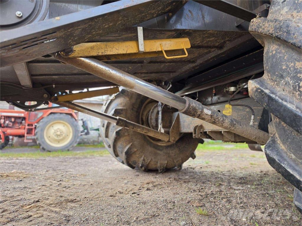 Massey Ferguson 7382 Centora Derliaus nuėmimo kombainai