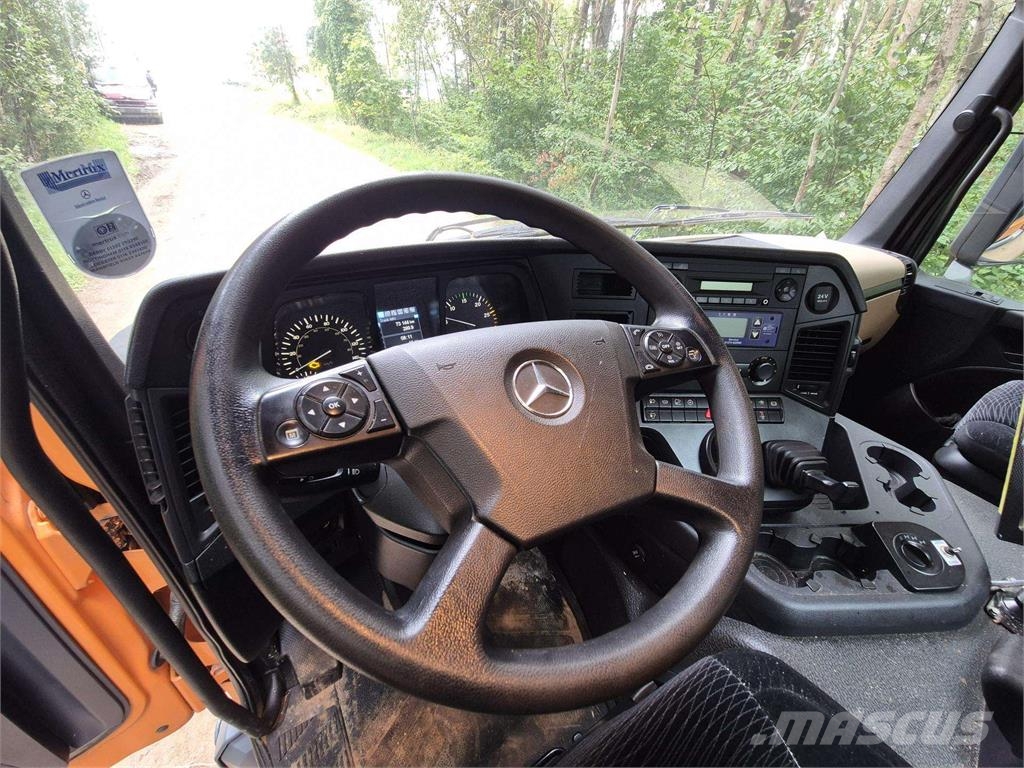 MB Trac Arocs 4x4 Снежные отвалы и плуги